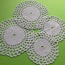 4 centrini vintage uncinetto