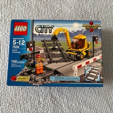 LEGO City 7936 Level Crossing Nuovo!