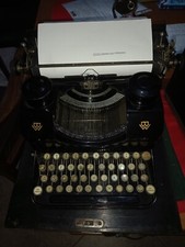 LOTTO MACCHINE DA SCRIVERE:ORGA PRIVAT -7 -OLIMPIA SM3 1957 -OLIVETTI LETTERA 22