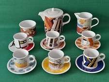 SERVIZIO COMPLETO 6 TAZZINE CAFFÈ PIATTINI LATTIERA LAVAZZA CAFÈ DES ARTS. BK61