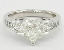 Anello di fidanzamento in oro bianco massiccio 14 kt con diamanti taglio cuor...