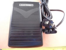 Pedale comando a pedale con