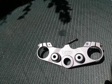  KTM  125 DUKE   2021  PIASTRA  SUPERIORE  DI STERZO CON POCHI KM.  COME DA FOTO