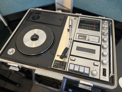 Radio cassette giradischi