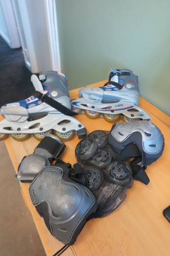 Skates pattini a - skates,