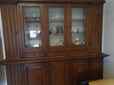 Vetrina Arte Povera 2 pezzi, 225cm altezza, 235 cm larghezza, 50 cm profondità.