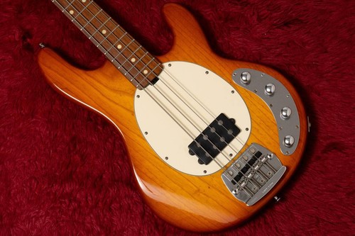 Ernie ball music man stingray - ernie,
