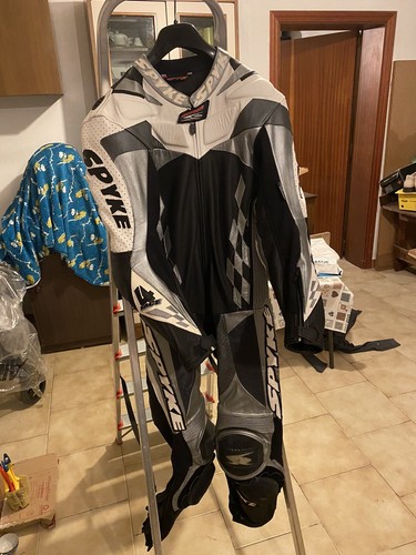 Tuta pelle moto pista - in,