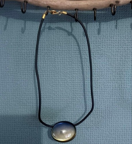 Collana con ciondolo - , in