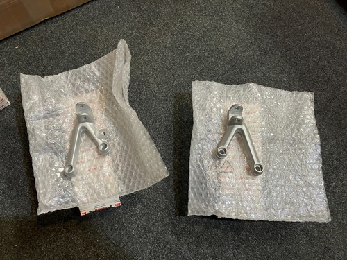 Foot peg holder - set, rh