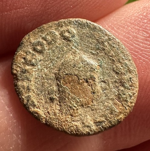 Moneta romana antica molto