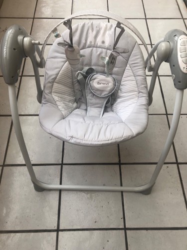 Altalena elettrica per neonato