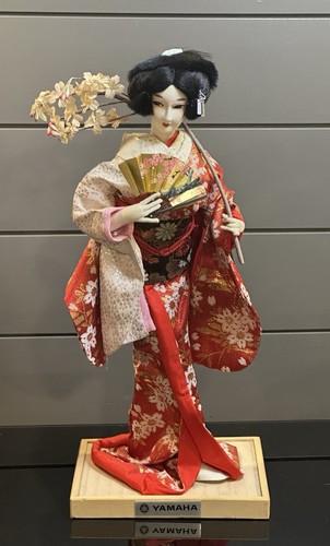 Bambola geisha giapponese