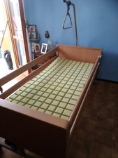 letto ortopedico elettrico usato, con materasso anti-decubito