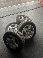 cerchi ford fiesta Con Le Gomme Ad Aggiunta Prezzo