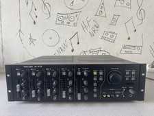TASCAM AV-452 Mixer