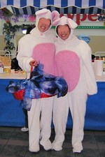 COPPIA COSTUMI CONIGLIO PER ANIMAZIONE. ESECUZIONE SARTORIALE.