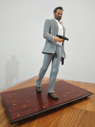 Max payne action figure - max,