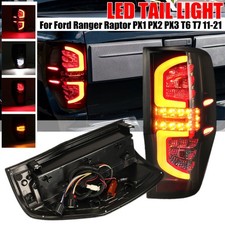 2 luci posteriori a LED per