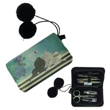 LITTLE MEOW set unghie manicure in astuccio azzurro in eco-pelle e pon-pon 