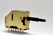 Interruttore basculante/on-off