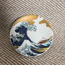 Kutani Yaki Seikogama Ukiyoe