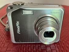 Fujifilm FinePix V10 fotocamera digitale argento con batteria e (senza caricatore)