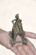 Vecchio Ottone Fatto a Mano