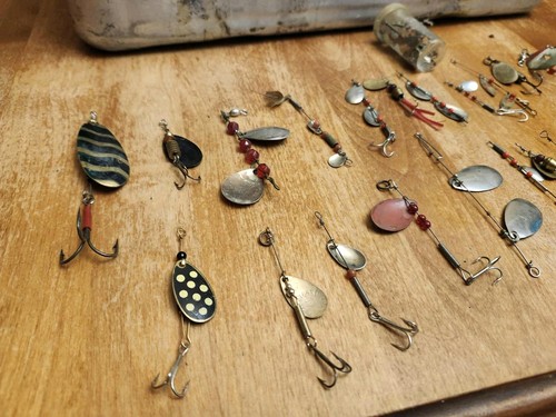 Lot vintage fishing - of, 40