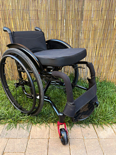 Sedia rotelle manuale - a,