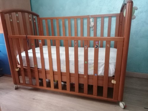 Lettino per bambino di - per, bambino/a