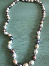 Collana Bigiotteria di Perle grandi Stile Barocche Di Vari Colori