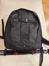 Zaino Lowepro per Macchina fotografica completo di treppiede pieghevole
