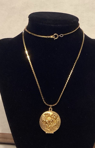 Collana porta