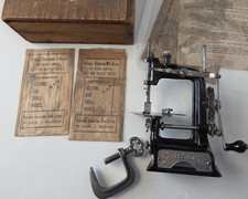 Mini macchina da cucire a