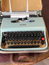 Olivetti Lettera 22 Portable