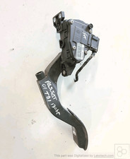 8D1721523L Pedale acceleratore  AUDI A6 (4B) 3.0 V6 SW 5p/b/2976cc
