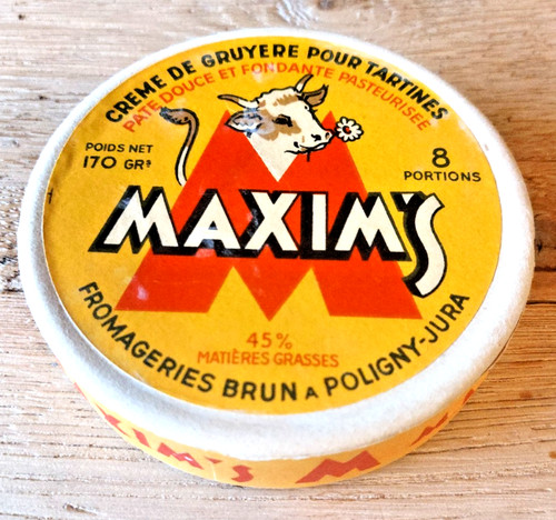 Boîte fromage factice