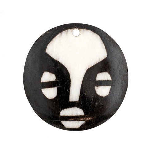 Ciondolo maschera rotonda osso
