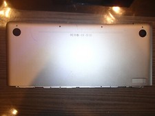 Cache inférieur carte mére -