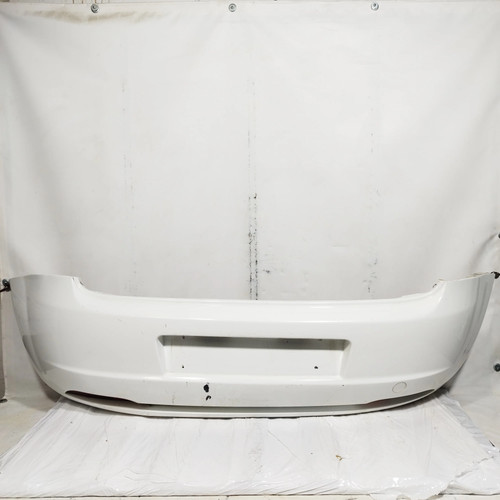 Paraurti posteriore bianco
