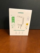 Alimentatore di colore bianco