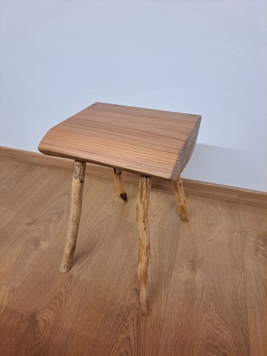 Sgabello legno massiccio - in,