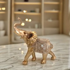 Statuina elefante maestoso