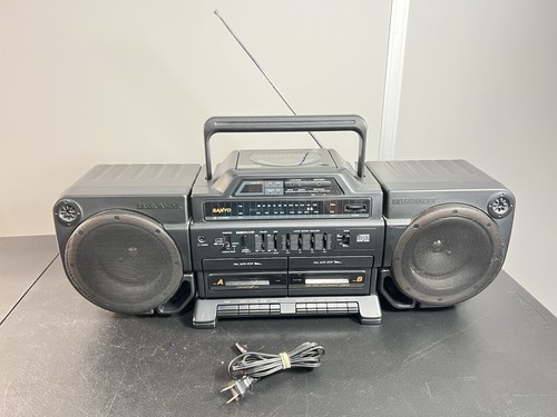 Sanyo mcd s800 boombox - sanyo, am/fm
