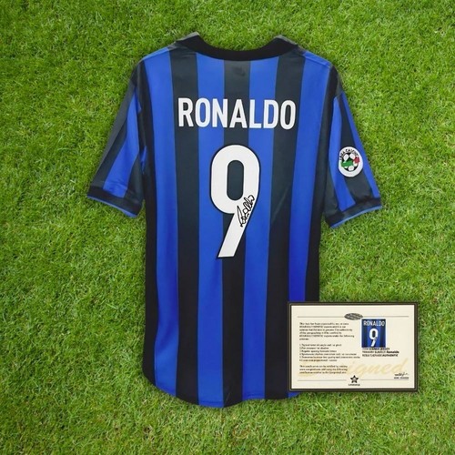 Ronaldo nazário signed - nazário,