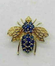 Graziosa spilla ape zaffiro