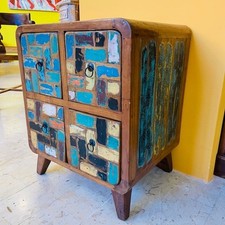 Mobiletto etnico comodino cubo