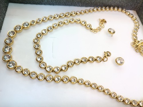 Collana bracciale orecchini - collana,