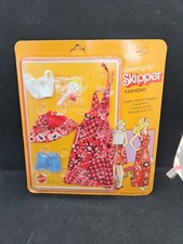 GROWING UP SKIPPER FASHIONS